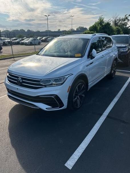 VOLKSWAGEN TIGUAN 4MOTION 2023 3VV4B7AX7PM129300 image